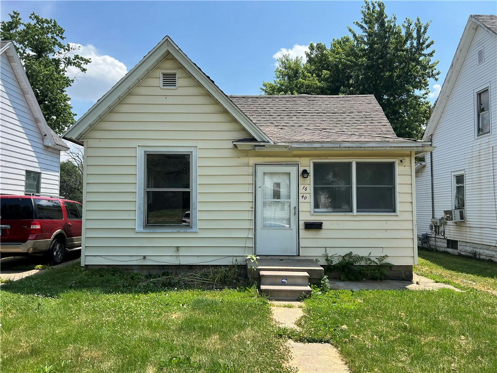 1640 N COLLEGE ST, DECATUR, IL 62526, photo 1 of 17