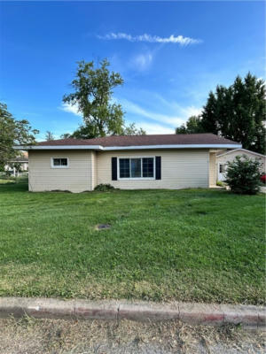 110 W WASHINGTON ST, OAKLAND, IL 61943 - Image 1