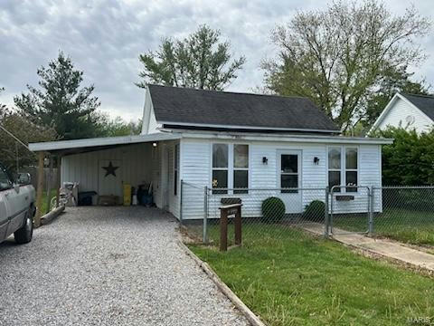 216 E DIVISION ST, BROWNSTOWN, IL 62418, photo 1 of 16