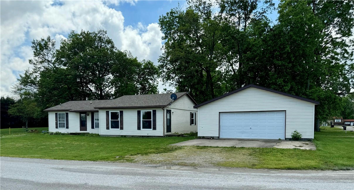 109 CIMARRON ST, WATSON, IL 62473, photo 1 of 8